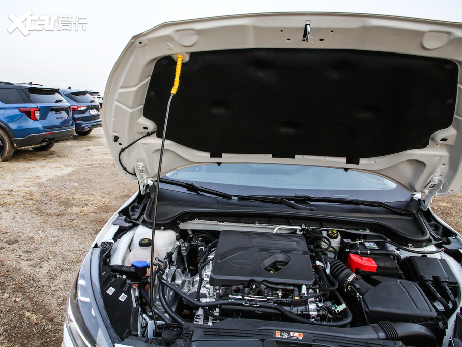 2021˹Cb EcoBoost 180 ԄӫC