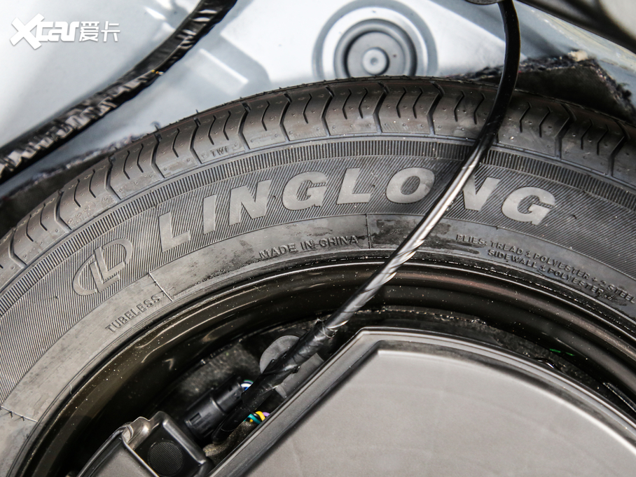 2021˹Cb EcoBoost 180 ԄӫC