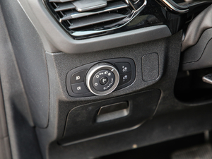 2021EcoBoost 180 ԄӫC п؅^