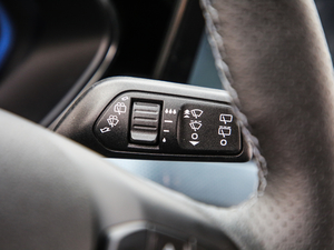 2021EcoBoost 180 ԄӫC п؅^