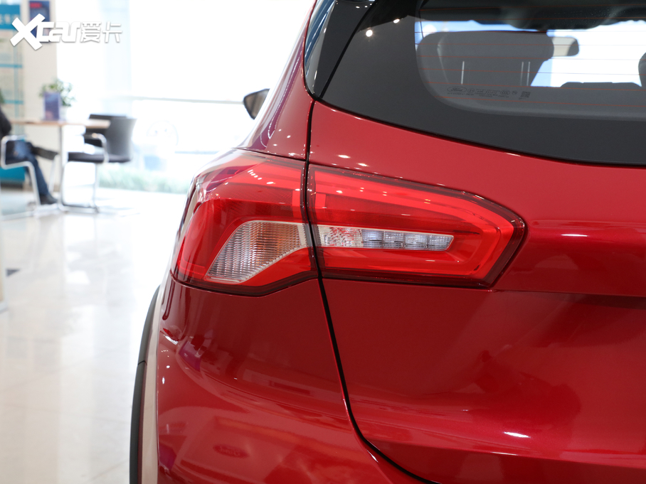 2021˹Active EcoBoost 180 Ԅӄų