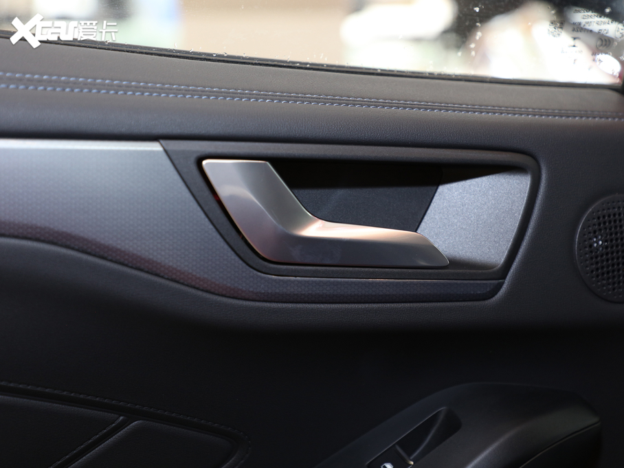 2021˹Active EcoBoost 180 Ԅӄų