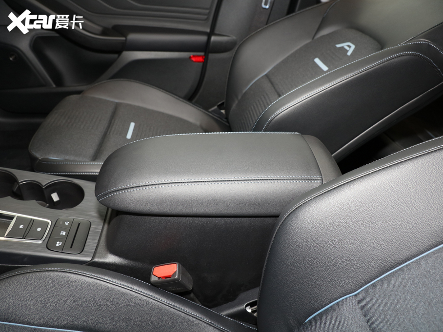 2021���˹Active EcoBoost 180 �Ԅӄų���