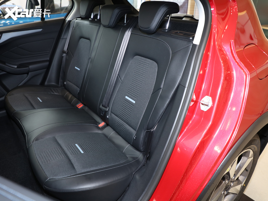 2021˹Active EcoBoost 180 Ԅ(dng)ų