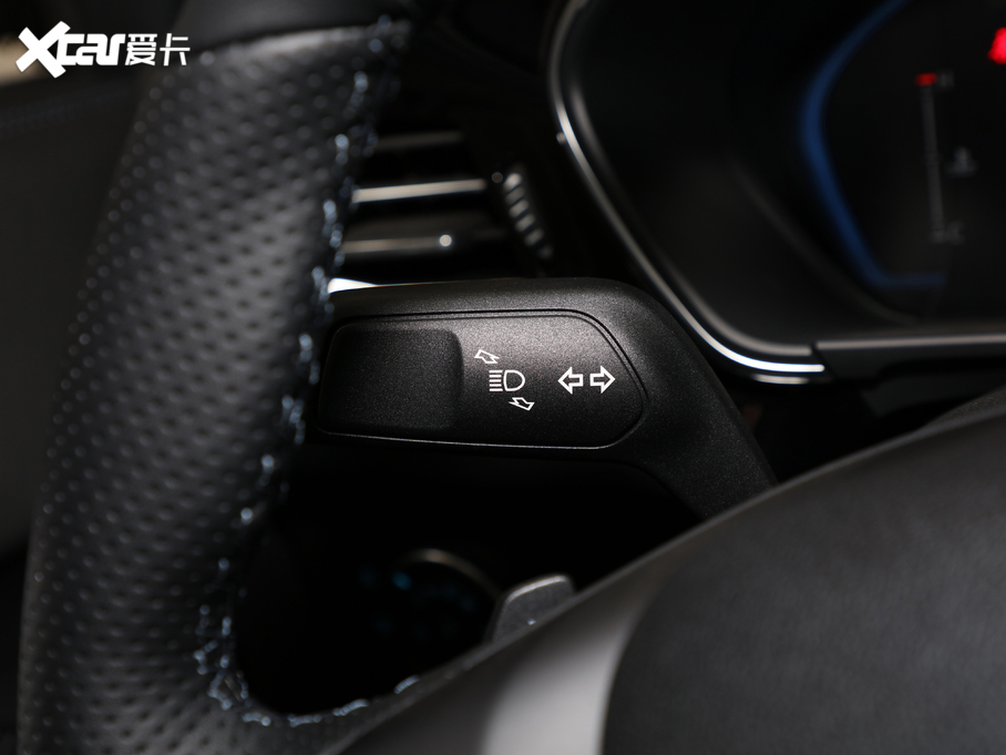 2021˹Active EcoBoost 180 Ԅӄų