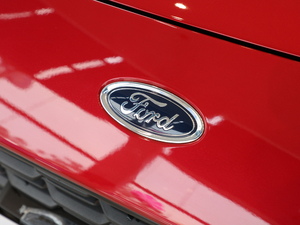 2021EcoBoost 180 Ԅ(dng)ų (x)(ji)^