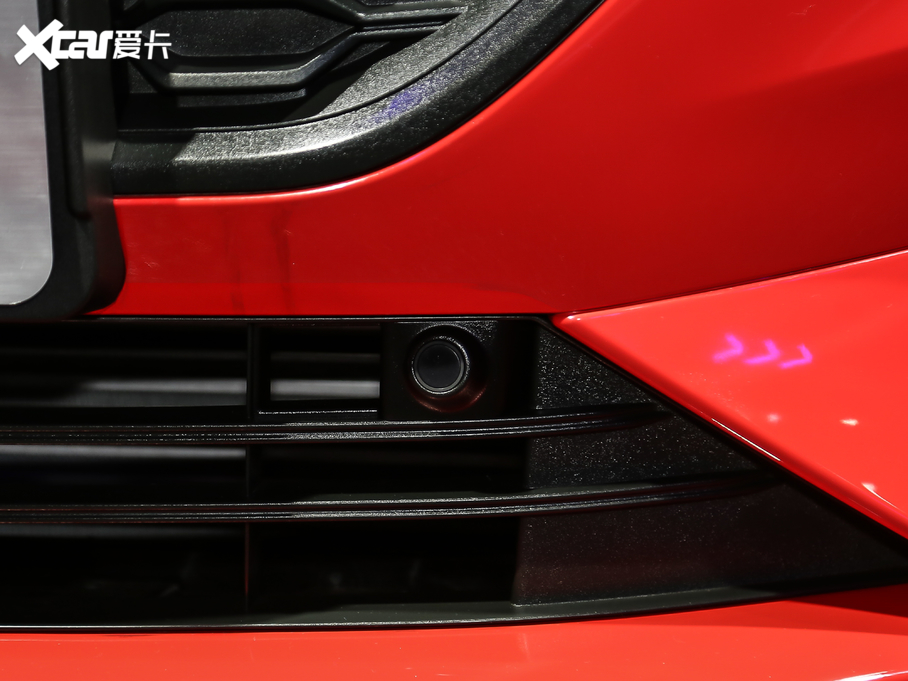 2021���˹ �Ɏ� EcoBoost 180 �Ԅ�ST Line