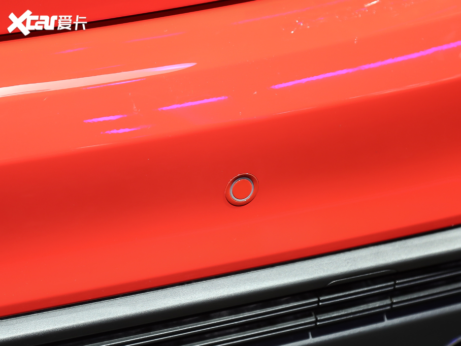 2021���˹ �Ɏ� EcoBoost 180 �Ԅ�ST Line