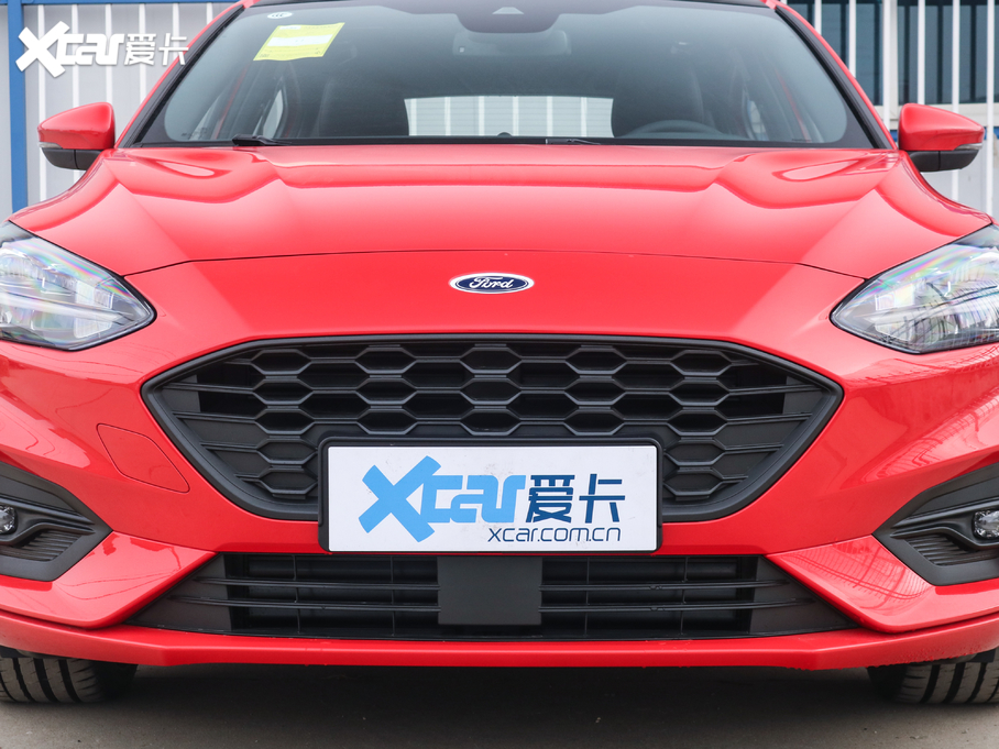 2021˹ Ɏ EcoBoost 180 ԄST Line