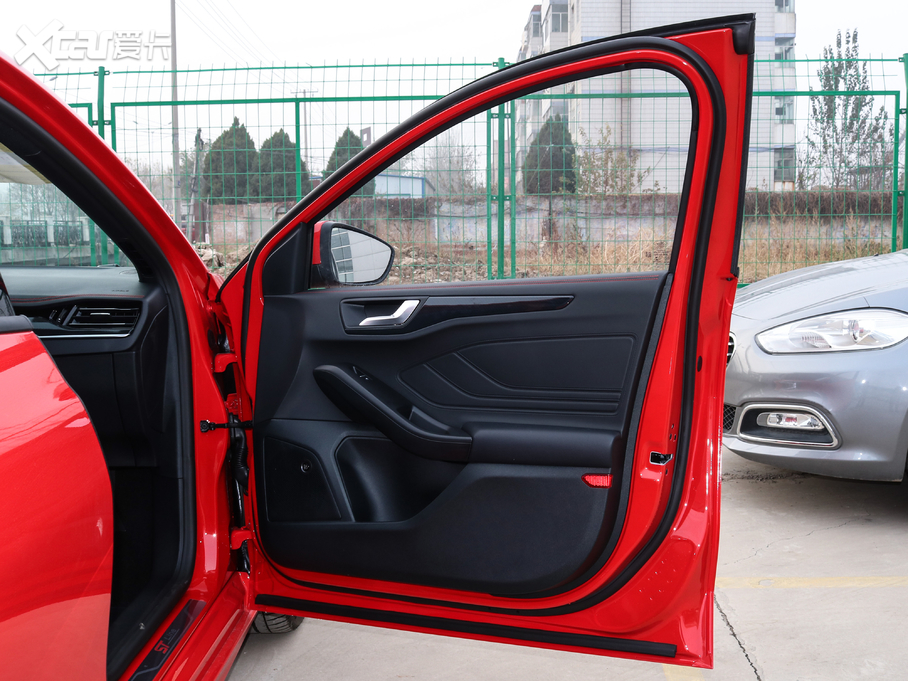 2021˹ Ɏ EcoBoost 180 Ԅ(dng)ST Line