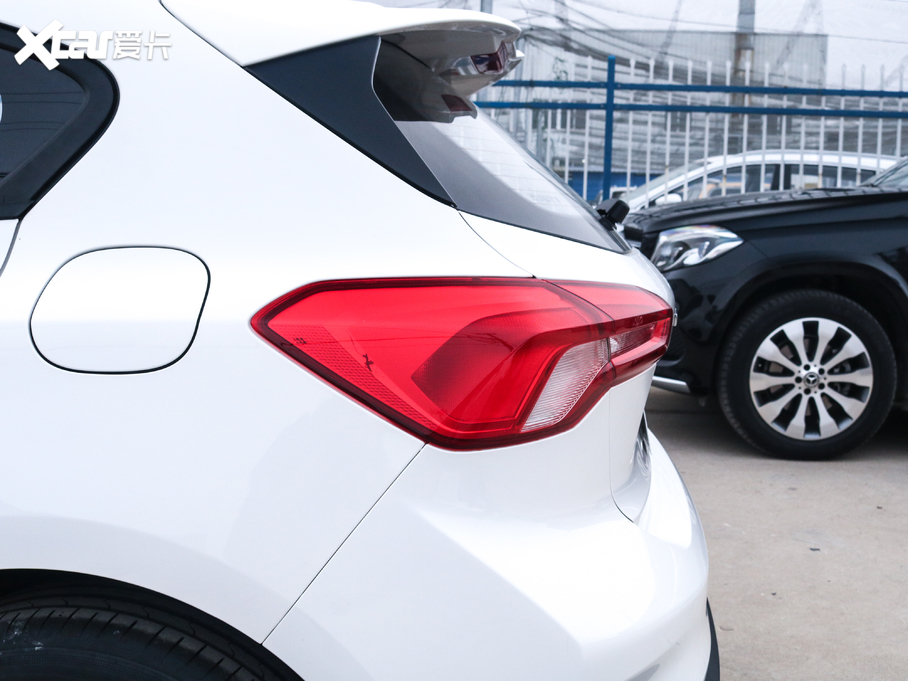 2021���˹ �Ɏ� EcoBoost 180 �Ԅ�(d��ng)�h����