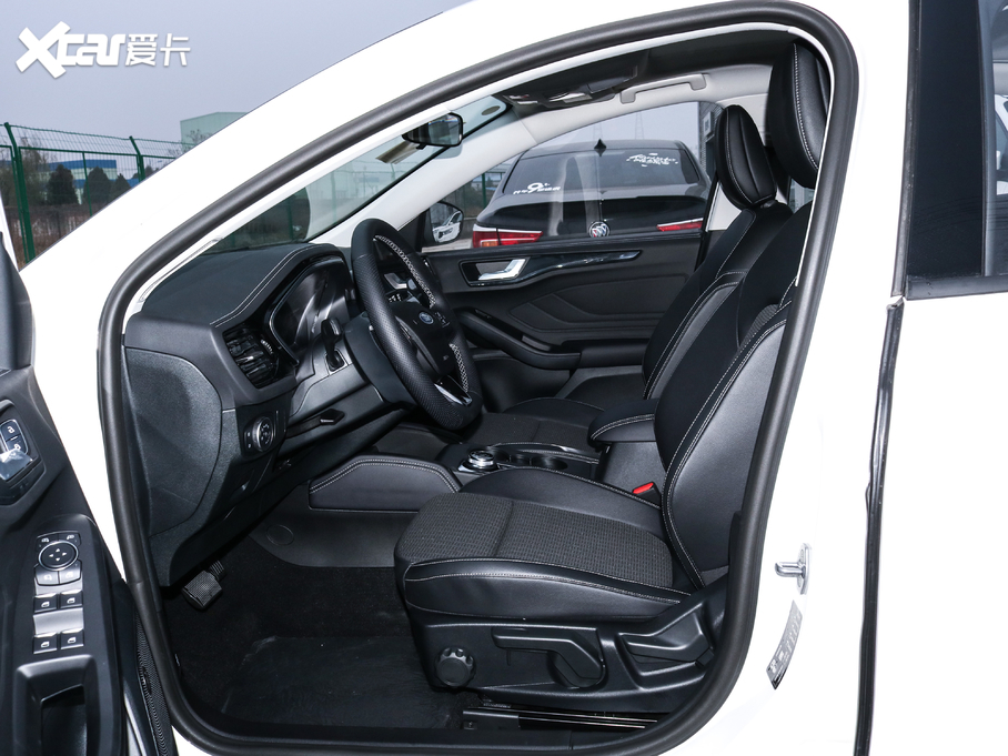 2021���˹ �Ɏ� EcoBoost 180 �Ԅ�(d��ng)�h����