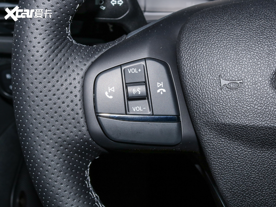 2021���˹ �Ɏ� EcoBoost 180 �Ԅ��h����