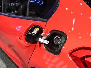 2021Ɏ EcoBoost 180 ԄST Line w