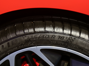 2021Ɏ EcoBoost 180 ԄST Line ݆̥ߴ