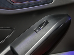 2021Ɏ EcoBoost 180 ԄST Line g