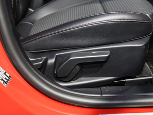 2021Ɏ EcoBoost 180 ԄST Line g