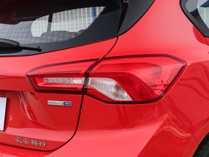 2021Ɏ EcoBoost 180 ԄST Line ^