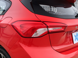 2021Ɏ EcoBoost 180 ԄST Line ^