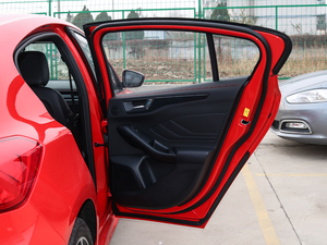 2021Ɏ EcoBoost 180 ԄST Line g