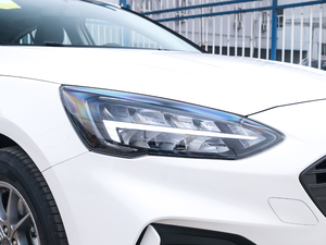 2021Ɏ EcoBoost 180 Ԅh ^