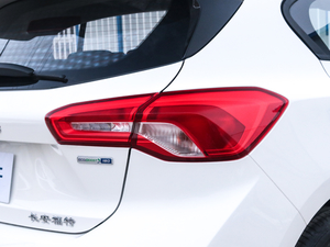 2021Ɏ EcoBoost 180 Ԅh (x)(ji)^