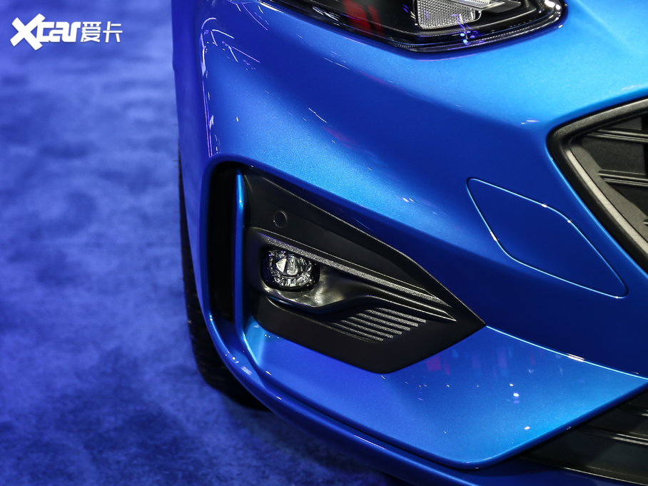 2021˹  EcoBoost 180 ԄST Line