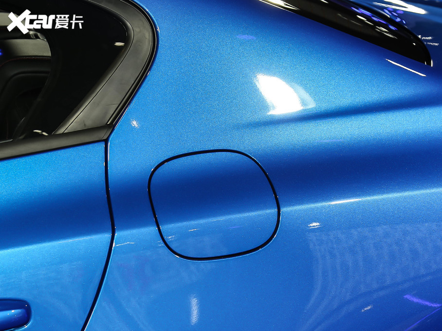 2021˹  EcoBoost 180 ԄST Line