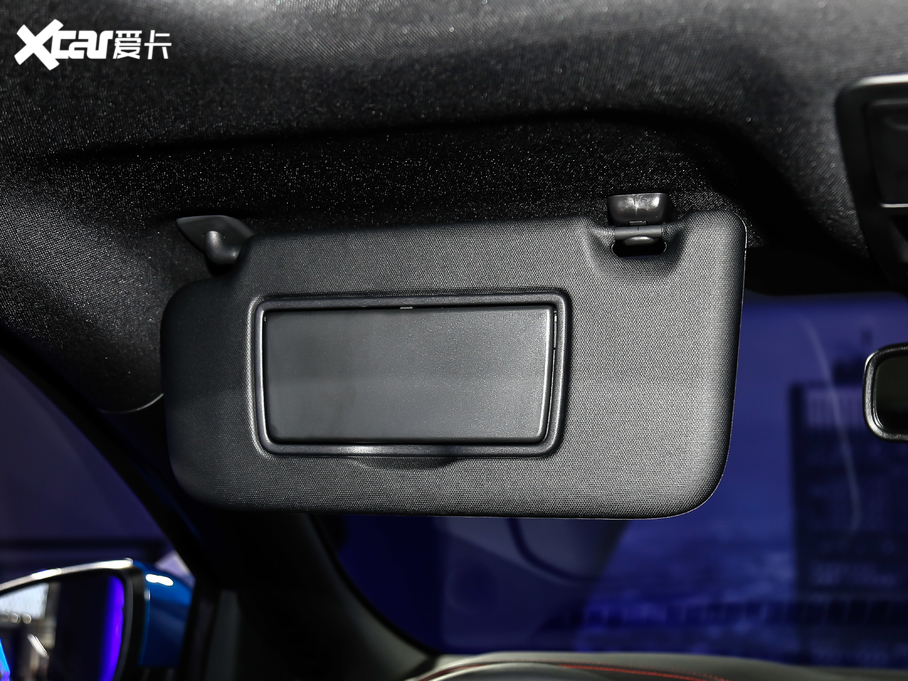 2021˹  EcoBoost 180 ԄST Line