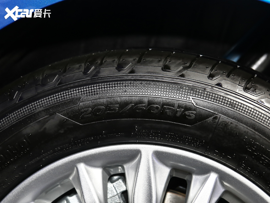 2021˹  EcoBoost 180 Ԅh