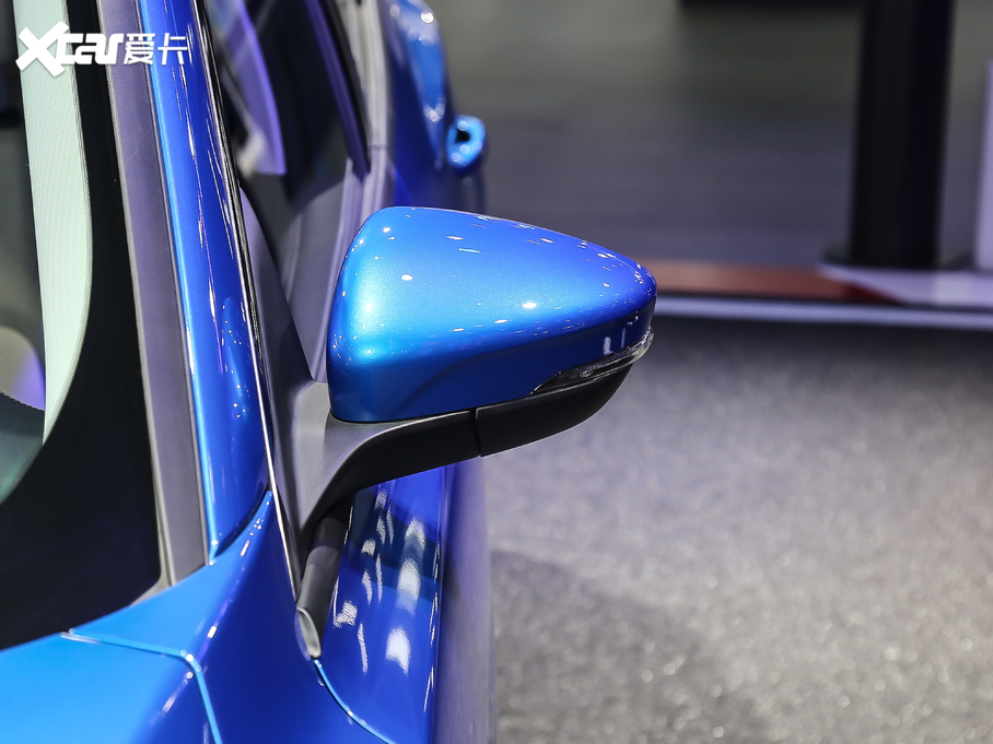 2021˹  EcoBoost 180 Ԅh