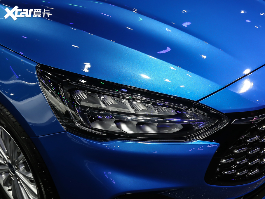 2021˹  EcoBoost 180 Ԅh