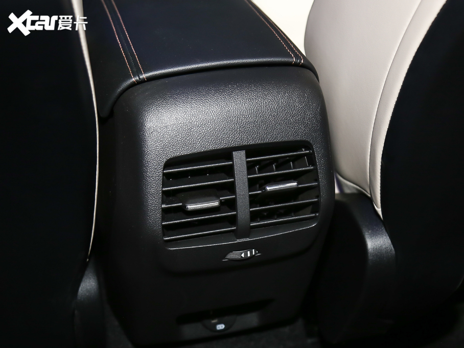 2021˹  EcoBoost 180 Ԅh