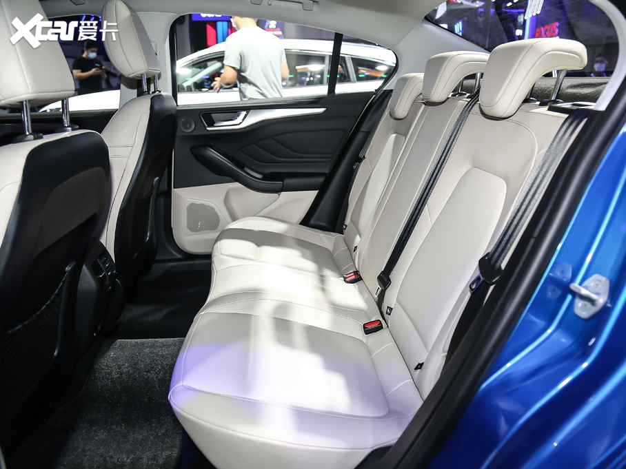 2021˹  EcoBoost 180 Ԅh