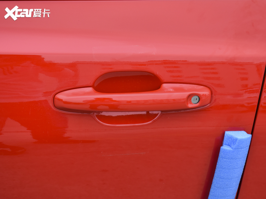 2021˹  EcoBoost 180 ԄST Line