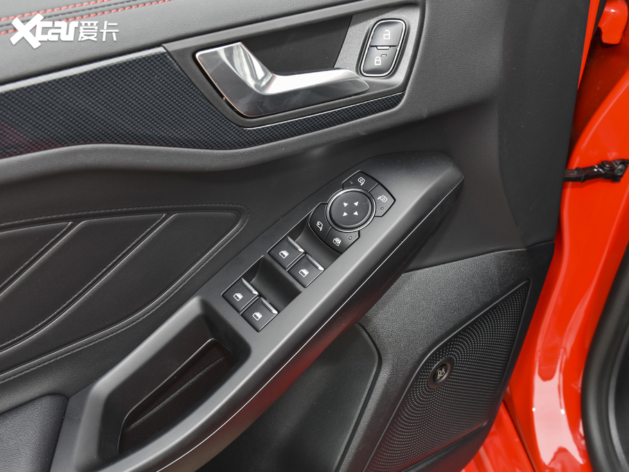 2021˹  EcoBoost 180 ԄST Line