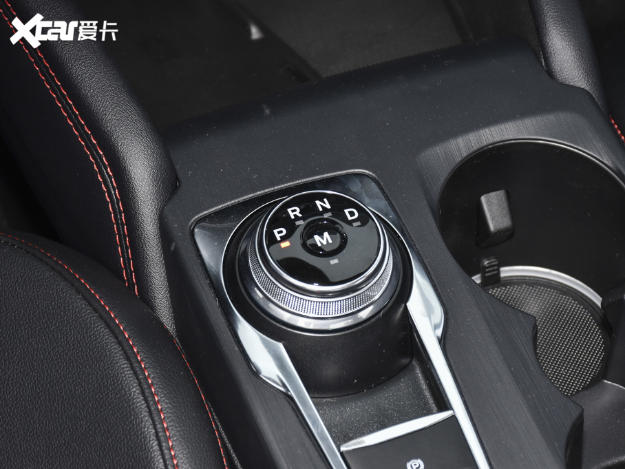 2021˹  EcoBoost 180 ԄST Line