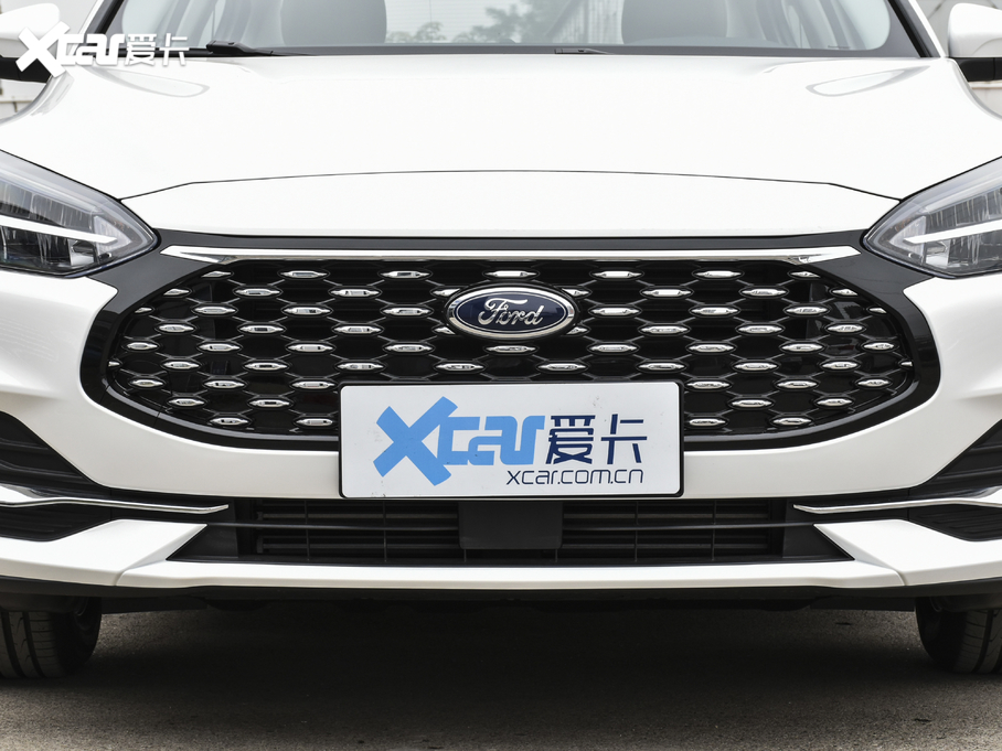 2021˹  EcoBoost 180 Ԅ(dng)h