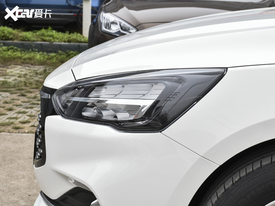 2021˹  EcoBoost 180 Ԅh