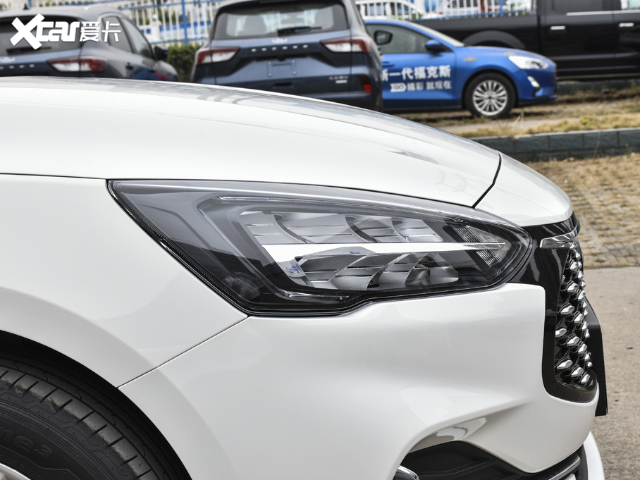 2021˹  EcoBoost 180 Ԅh