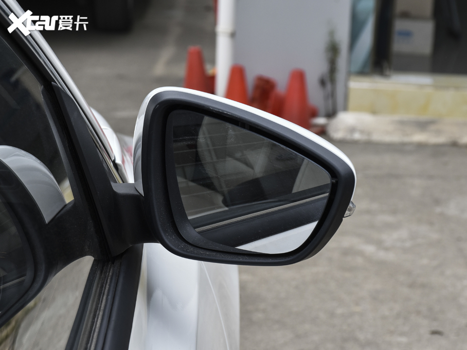 2021˹  EcoBoost 180 Ԅh