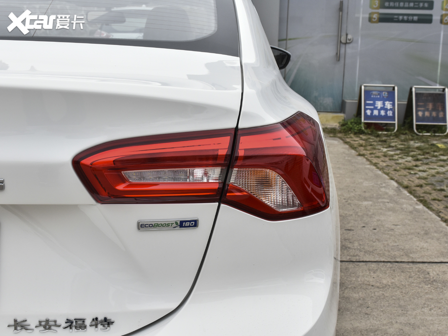 2021˹  EcoBoost 180 Ԅ(dng)h