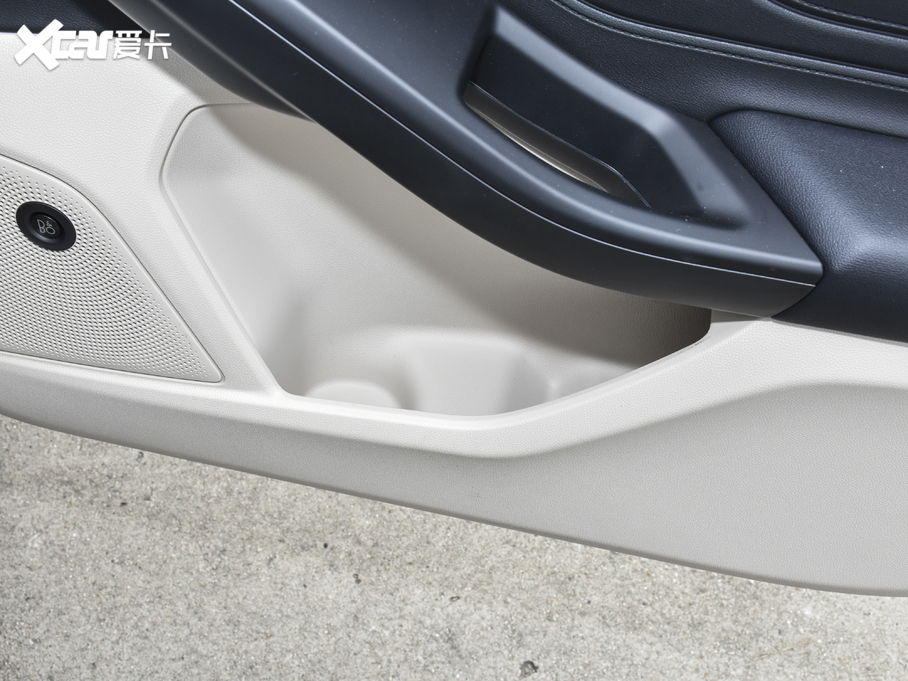 2021˹  EcoBoost 180 Ԅh