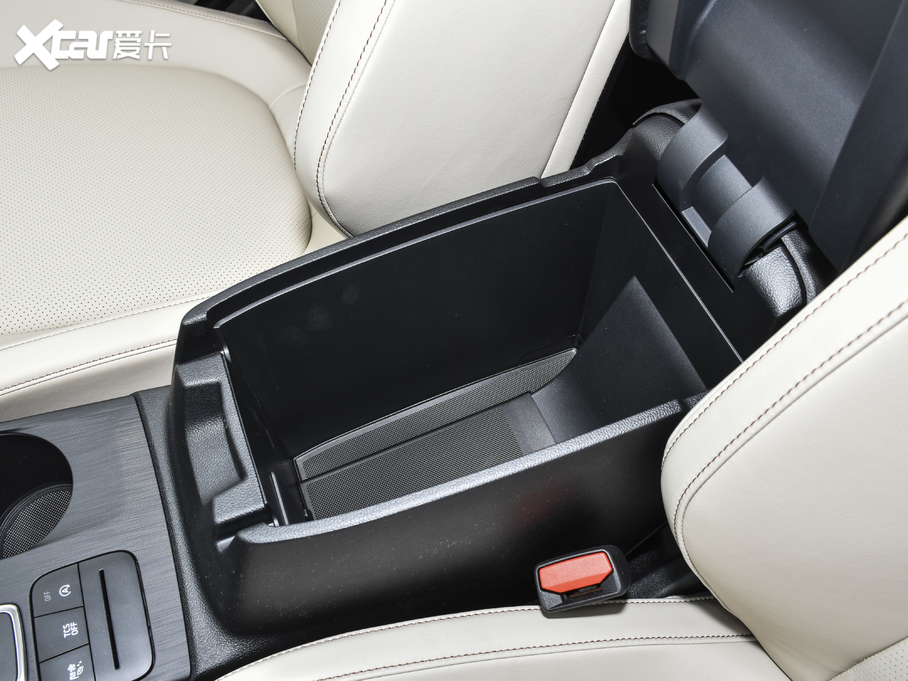 2021˹  EcoBoost 180 Ԅh