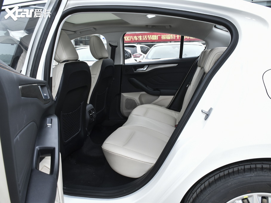 2021˹  EcoBoost 180 Ԅh