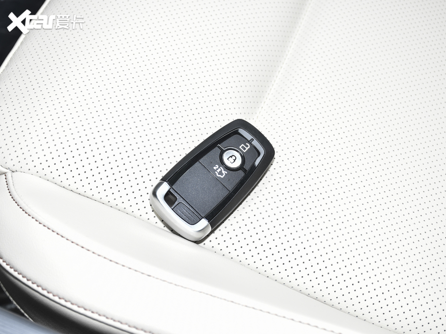 2021˹  EcoBoost 180 Ԅh