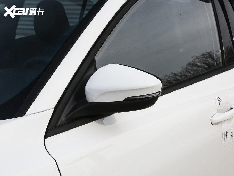 2021˹  EcoBoost 180 ԄST Line