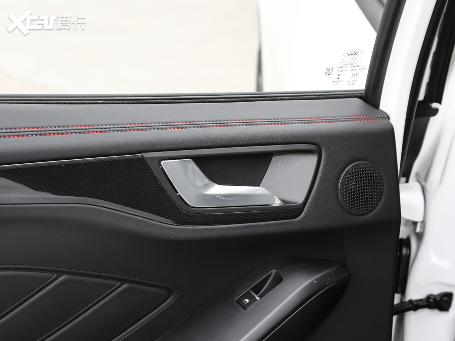 2021˹  EcoBoost 180 ԄST Line