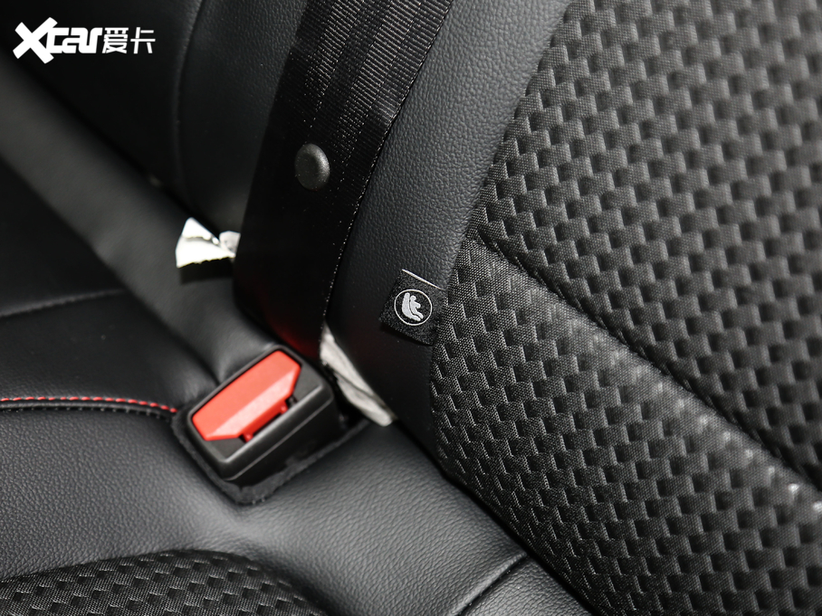 2021˹  EcoBoost 180 ԄST Line