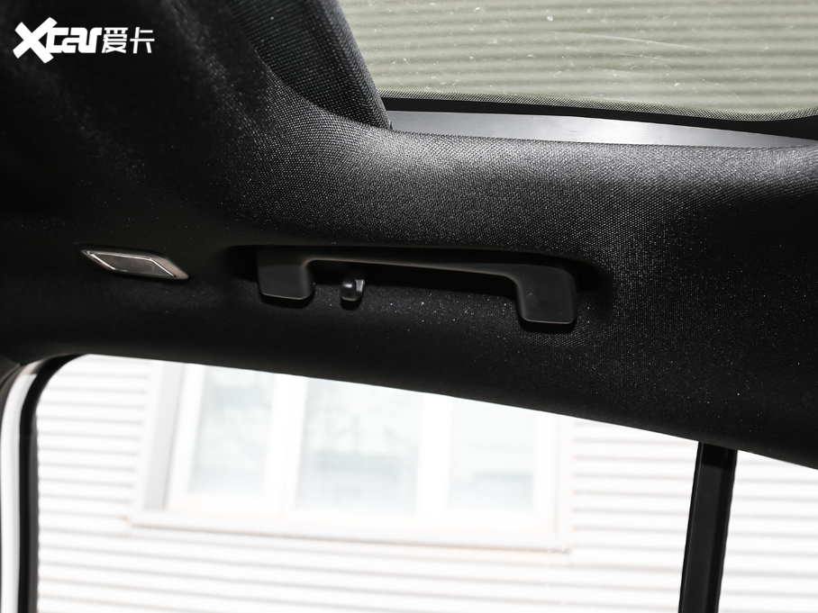 2021˹  EcoBoost 180 ԄST Line